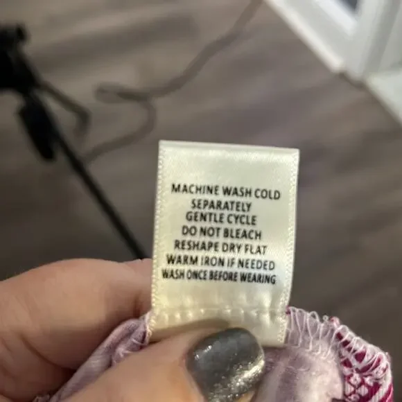 Skies Are Blue Dark Pink and White Sleeveless Tunic Size Small Petite - Picture 8 of 8